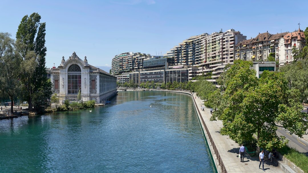 Salle de rédaction moderne à Genève